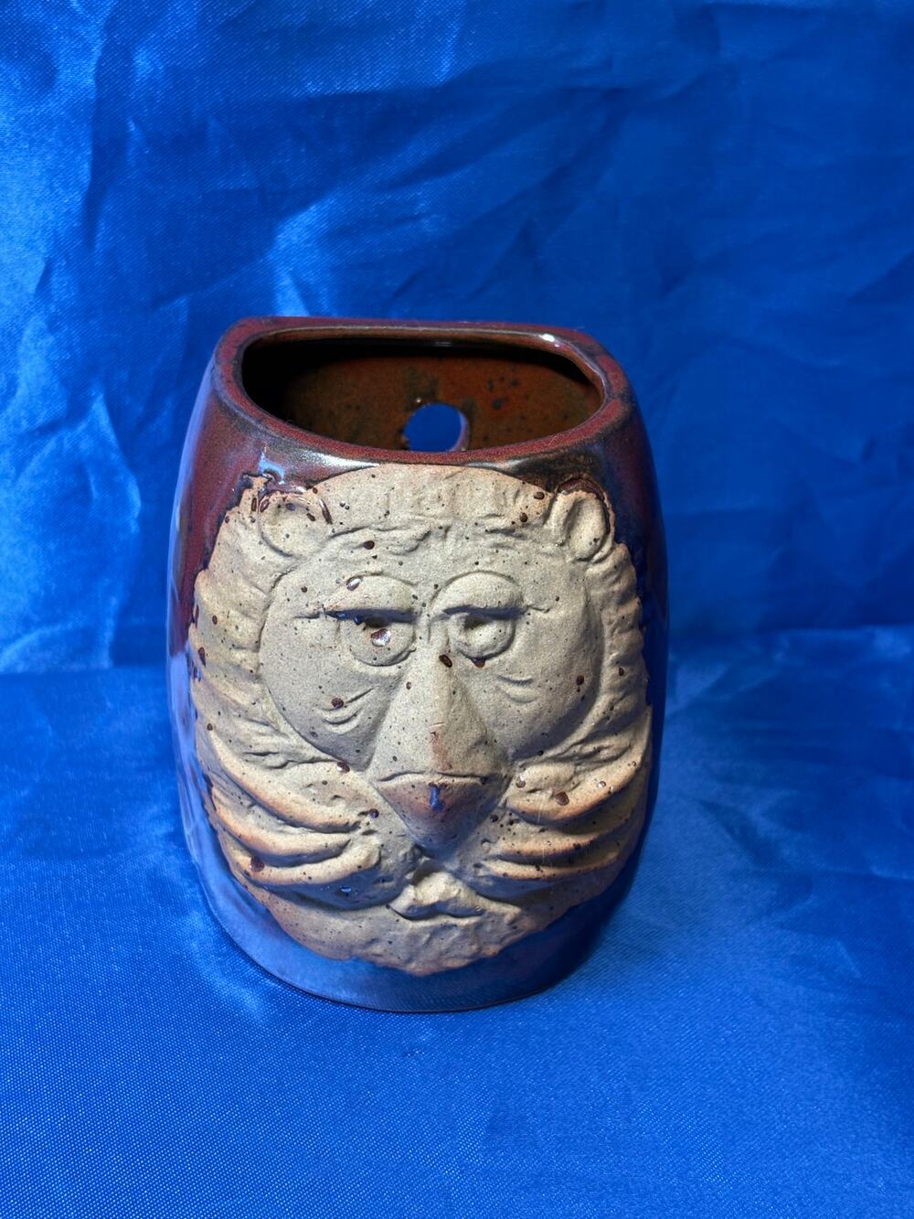 Grey Lion Face Glazed Brown Pottery Wall Hanging Planter